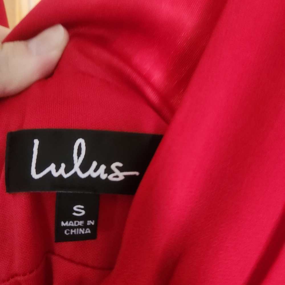 Lulu's red dress